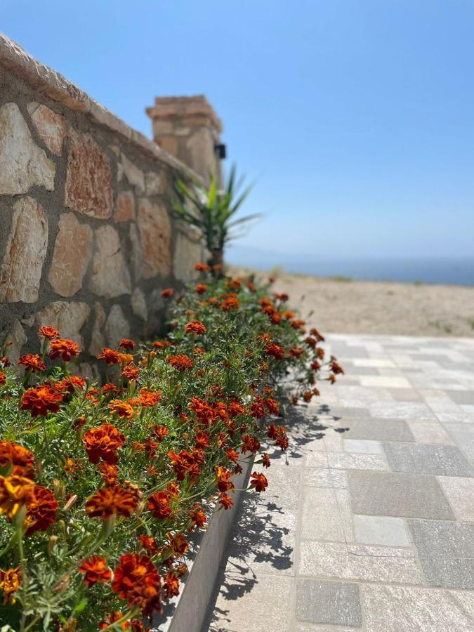 Helen'S Seaside Resort Sarande Exterior photo